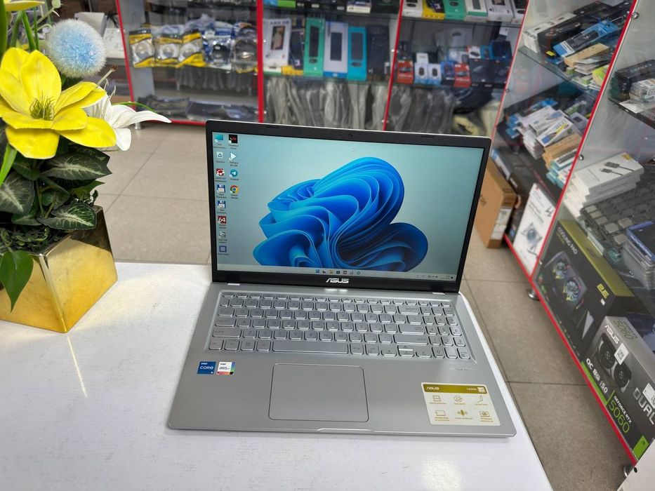 Asus core i5-1135G7 8/512 Nvme SSD IPS Holati ideal