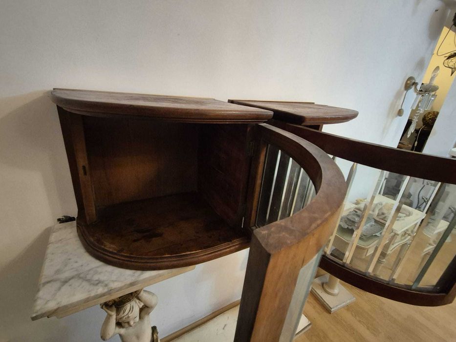 Bar de colt suspendat