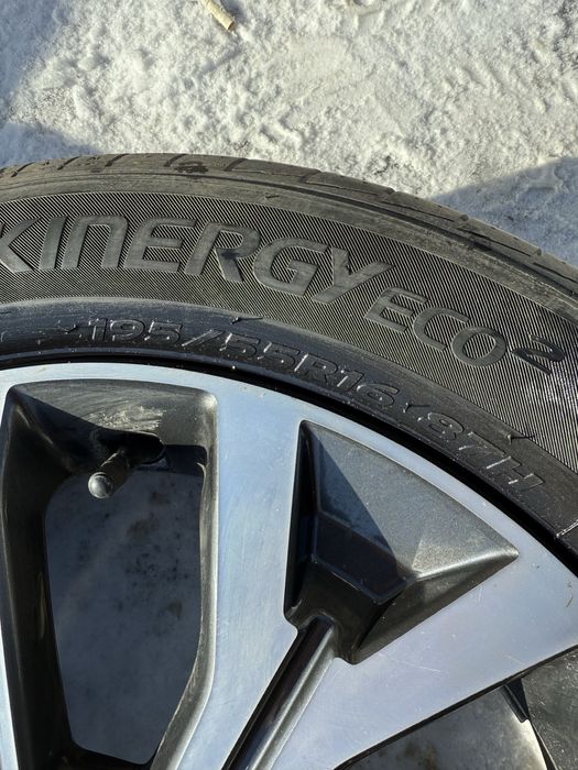 Продам шины с дисками 195/55/16