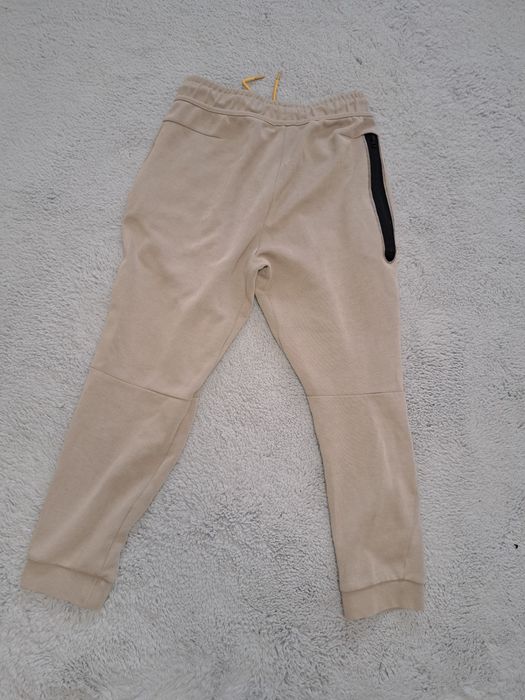 Pantaloni Nike Tech