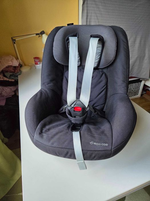 Детско столче за кола: Maxi-Cosi Pearl + FamilyFix Base