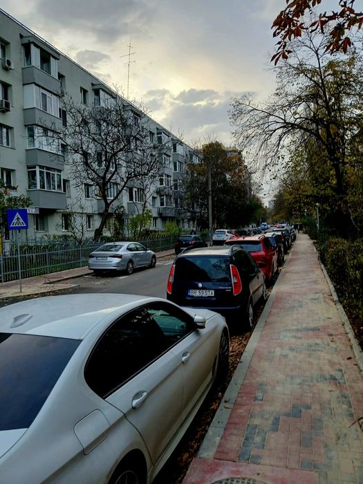 Apartamen 3 camere   Dristor - str Istriei -Park Lake