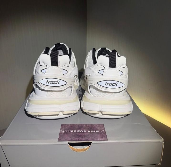 Balenciaga track albi