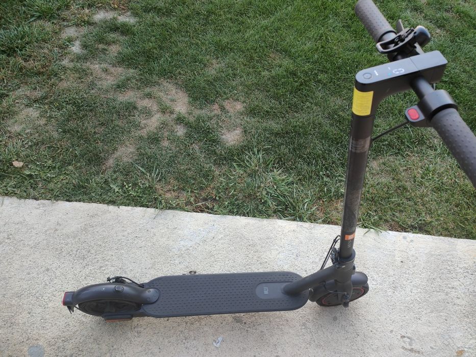 Xiaomi Mi Electric Scooter din generația M365