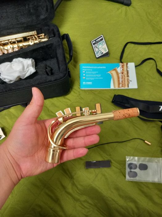 Vand set de saxofon alto pentru incepator