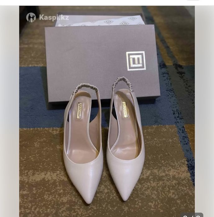 Босоножки.  Босоножки