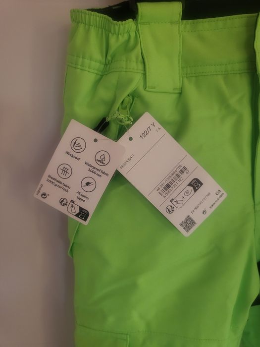 Vand pantaloni ski c&a, noi cu eticheta, 122