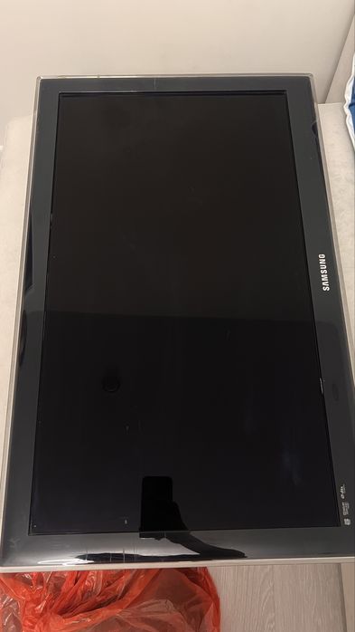 32’’ LED телевизор Samsung UE32C5100