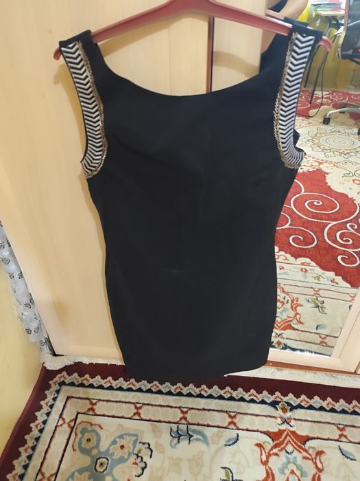 Продам платья повседневные