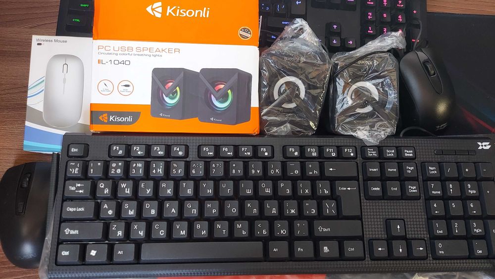 Для ноутбуков кабели переходники клавиатура мышка и многое другое