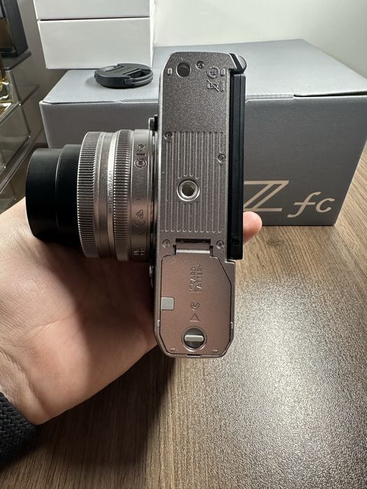 Nikon Z fc + 16-50mm + 7Artisans 35mm F1.4 + Godox – като нов