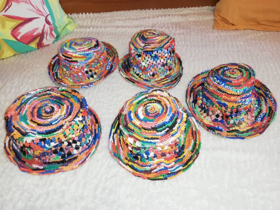 Ръчно плетени артикули от найлонови торбички