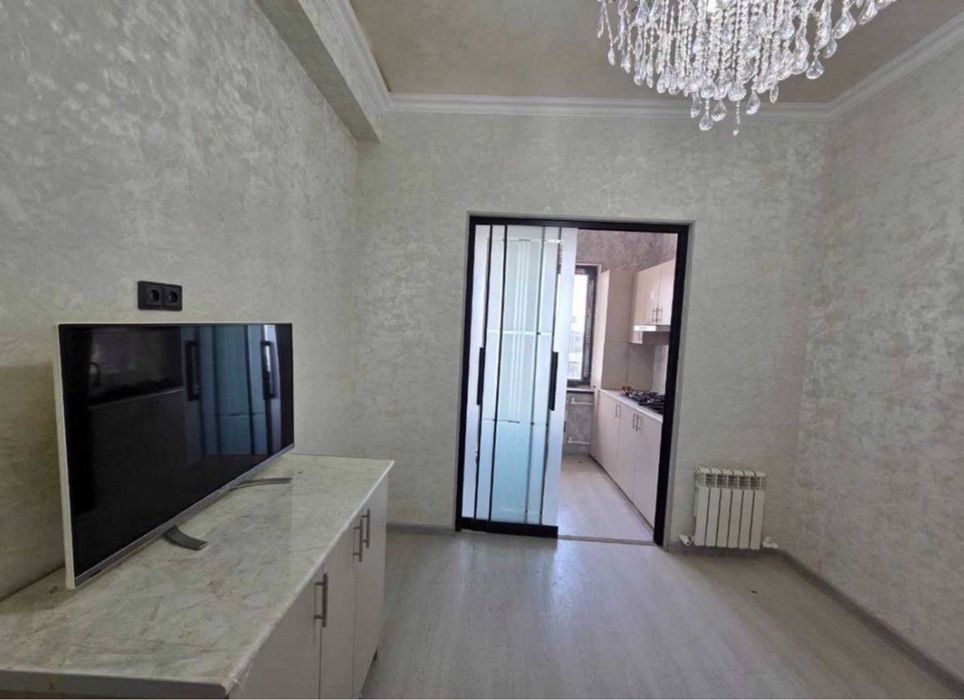 Юнусобод 17-квартал ЖК Навдар 1 хона срочни нархда 11-етаж