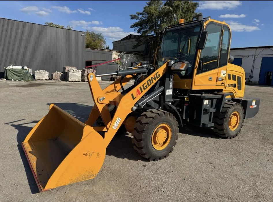 Мини погрузчик фронтальный