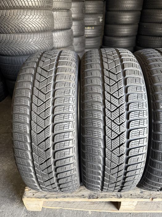 4 anvelope iarna 215/55/17 , Pirelli , 6.7 mm , DOT 2023 !