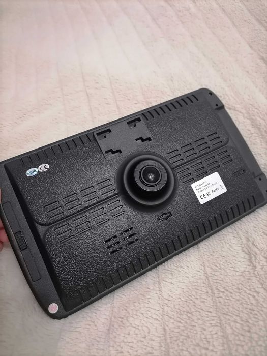 Навигация за кола/камион 9 инча с камера и андроид Vivas Allroad 9090