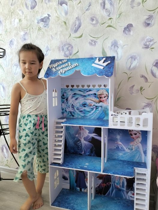 Кукольный домик без игрушки