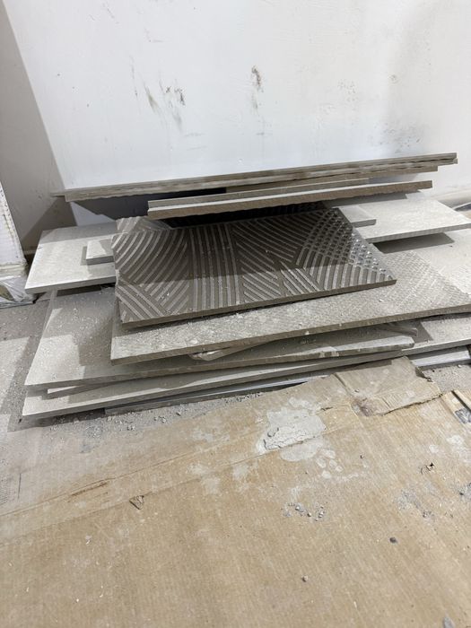 Отдам обрезки кафеля