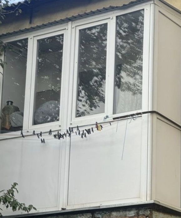 Продам балкон в отличном состоянии продаем. Балкон хорошии окна не раз