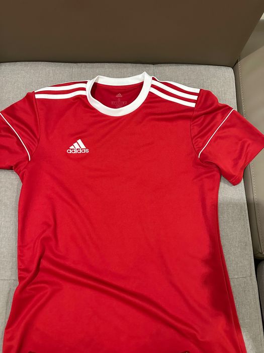 Спортен комплект – шорти и тениска. Футболен екип