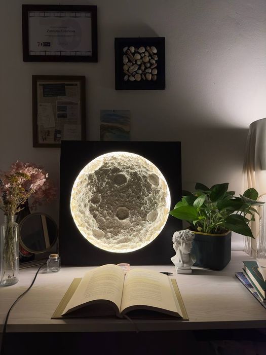 Светильник «Луна»