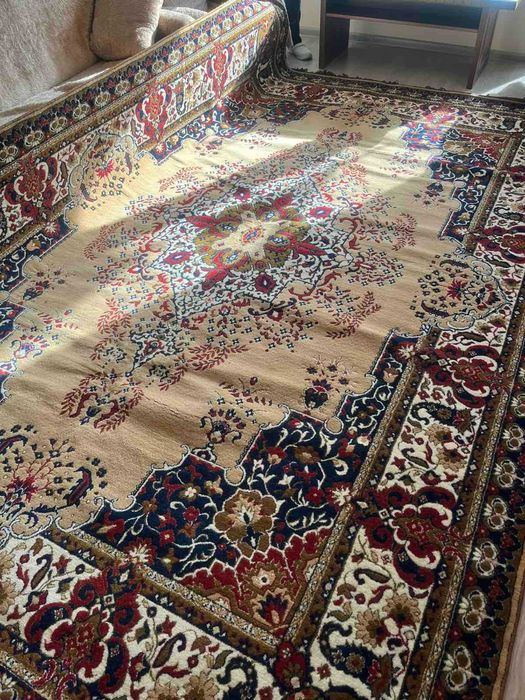 Оригинален персийски килим. Чисто нов.