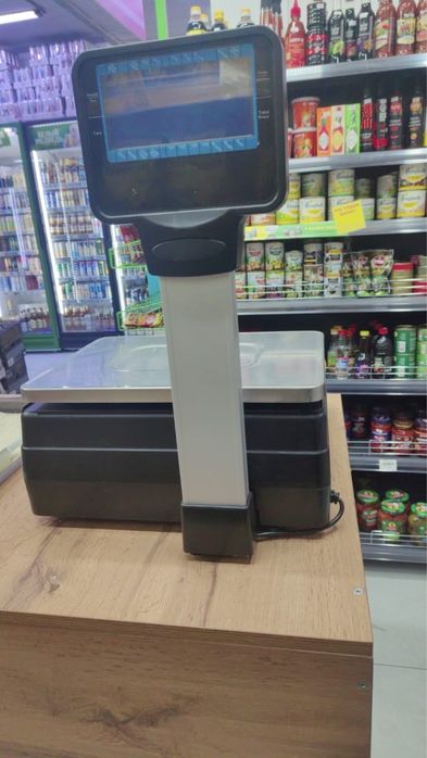 Продаем умаг весы почти новый