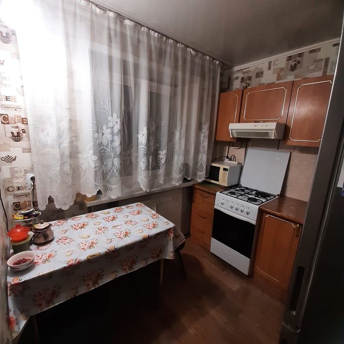 3 комнатная квартира район 3 гор. больницы. Мебель в подарок