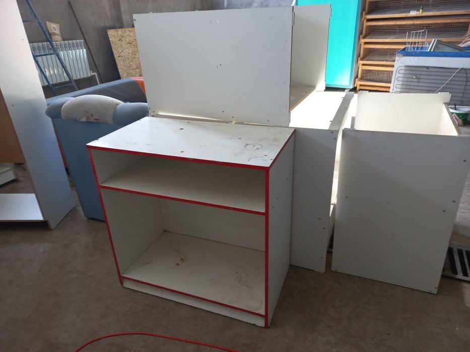 Продам полки для магазина