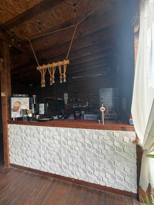 Restaurant functional + casa P+M + 2500 mp teren in Comana