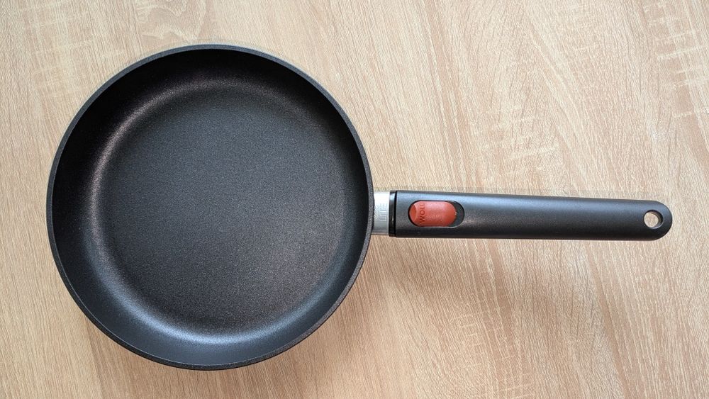 Тигани Еко Лайт с капаци и модуларни дръжки