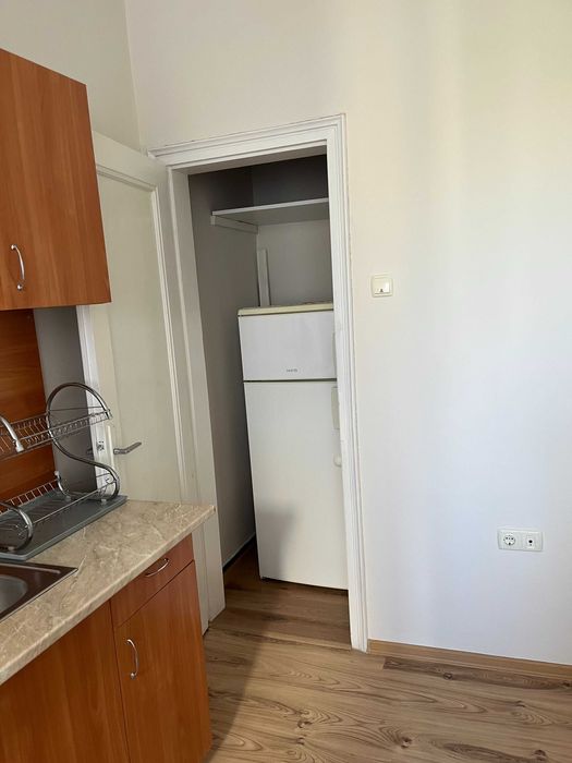 Дава се под наем Тристаен апартамент в Пловдив, Христо Смирненски - 60 кв.м за 306 € - Снимка #3