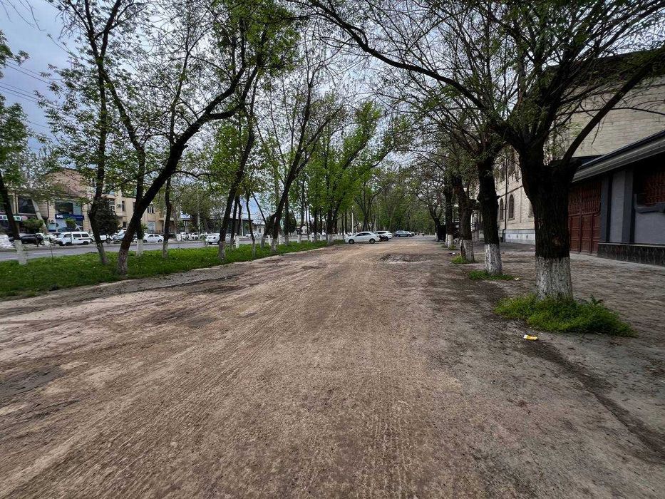 Продаётся коммерческое помещение на участке 19 соток.