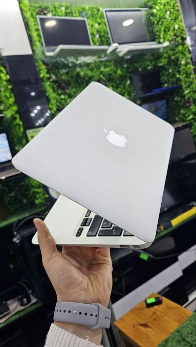 Yigitlar va qizlarning orzusi MACBOOK i5 larga AKSIYA!