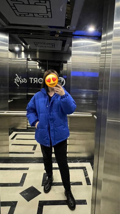 Пуховик в синем и черном цветах