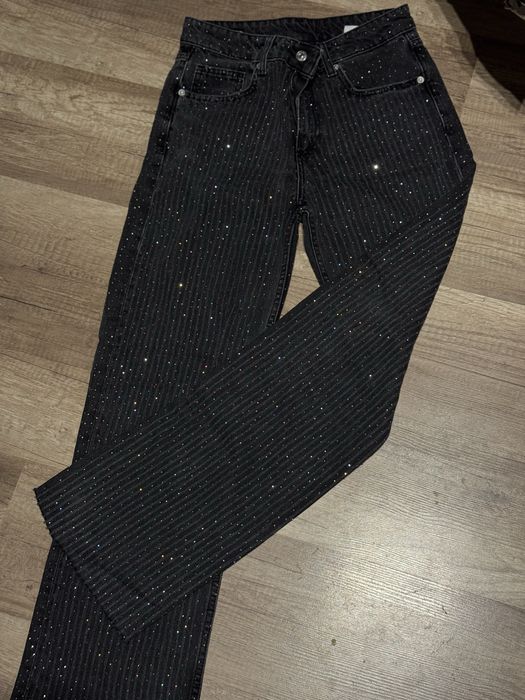 Дънки ZARA с камъни 36 размер