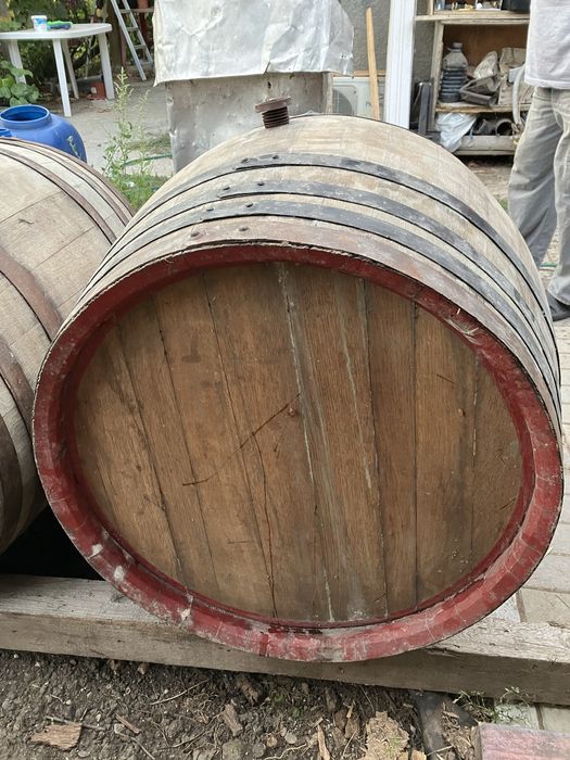 butoi vin 270 litri si 140 litri