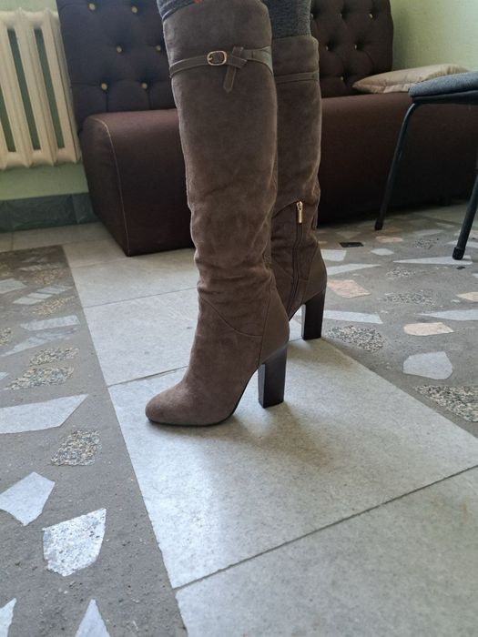 Сапоги замшевые женские, 37 размер. Новая и 1-2 раза одета