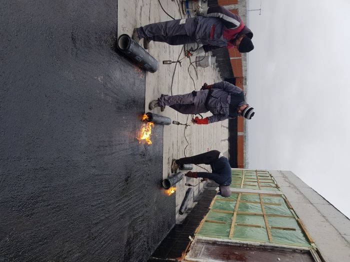 Hidroizolatii acoperisuri  si Spuma Poliuretanica mansarde;