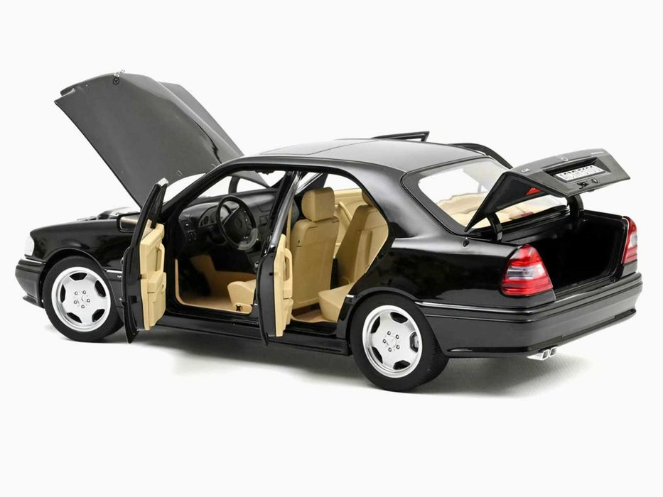 Macheta Mercedes-Benz C36 AMG (W202) 1:18 Norev