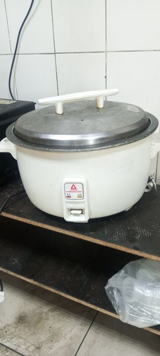 Продам рисоварку.