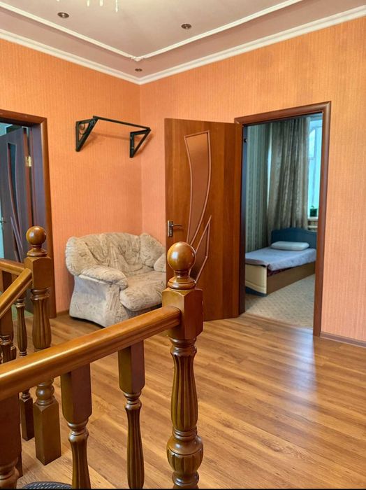 Продам коттедж с коммерческой баней