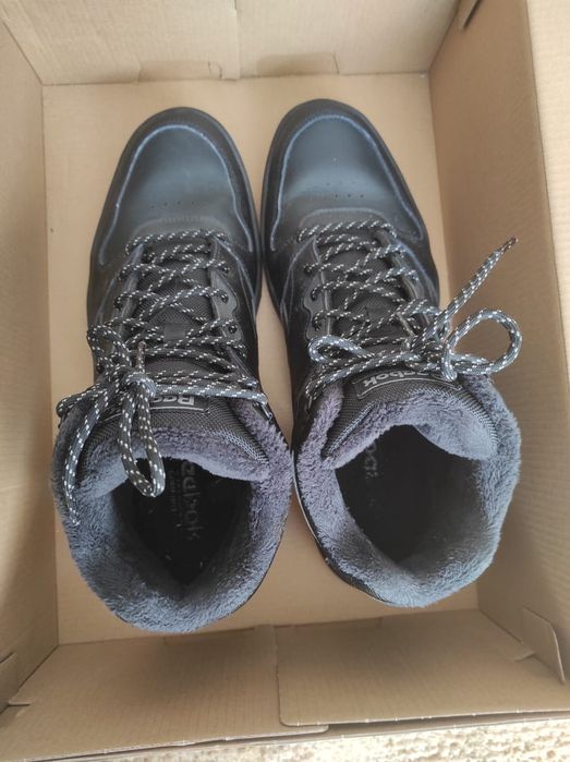 Кроссовки Reebok НОВЫЕ отличные демисезонные продам