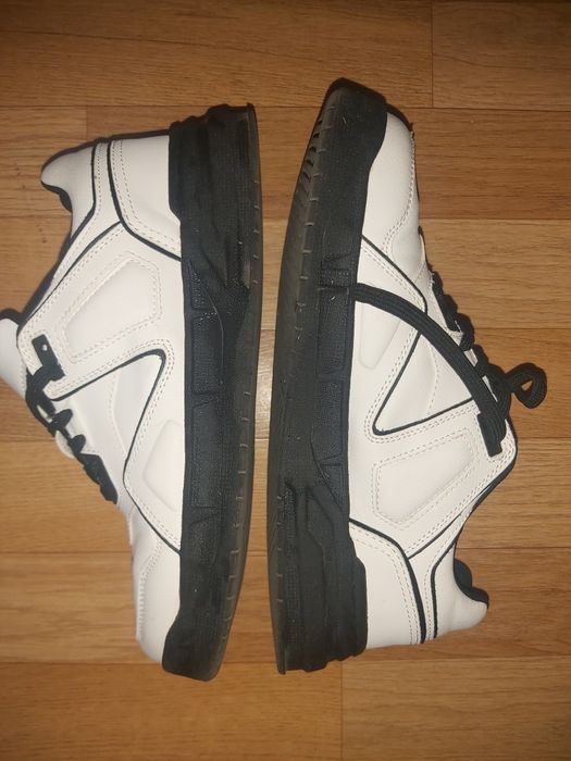 Бели маратонки  Zara