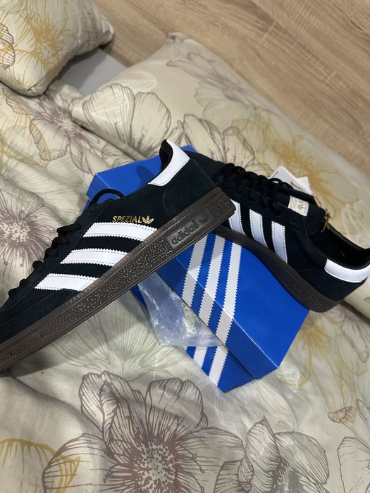 Adidas   SPEZIAL
