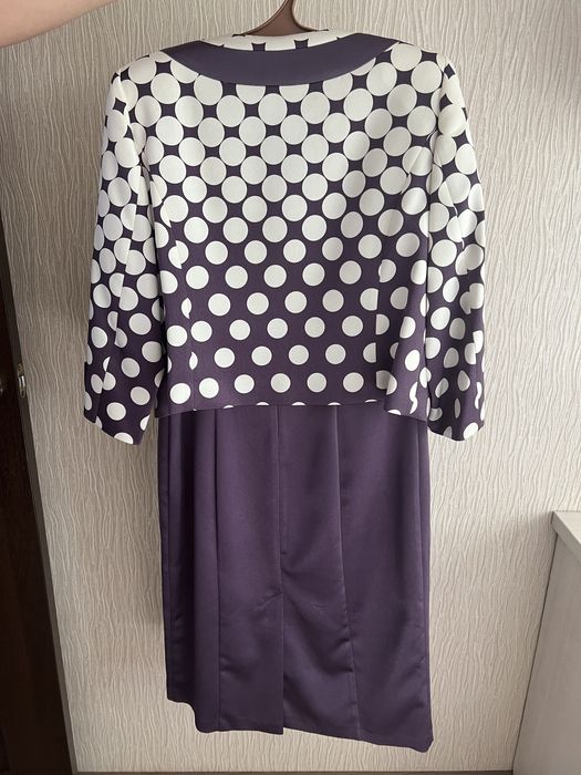 Продам платье с жакетом