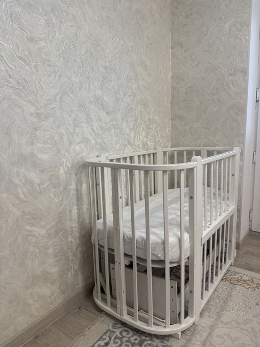 Колыбельная кровать и шезлонг