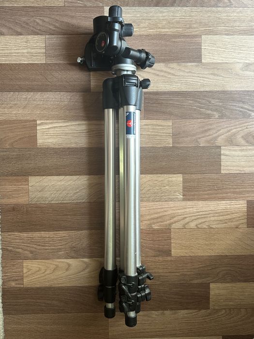 Продам штатив Manfrotto