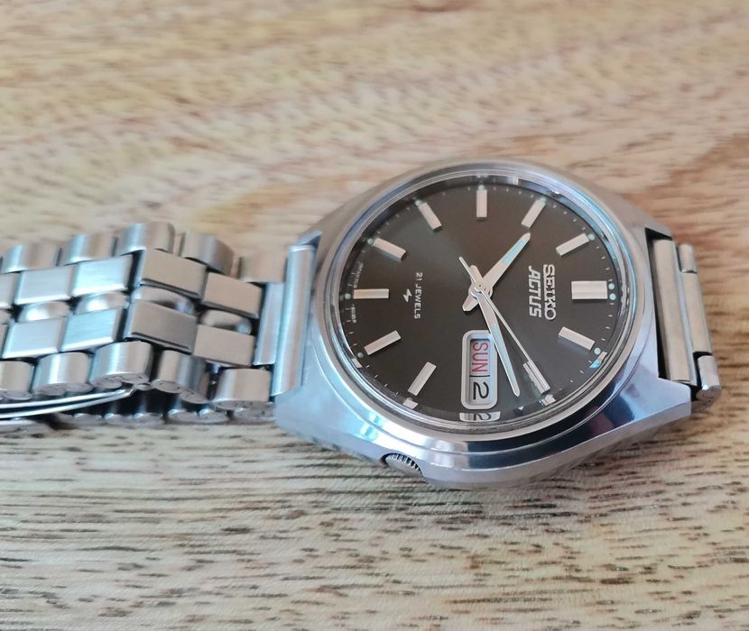 Часовник Seiko Actus Автоматик 21 Jewels 1976 година