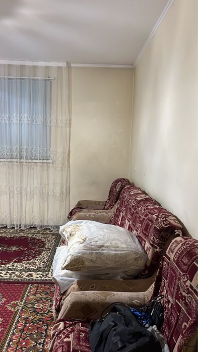 Мягкий диван с кресл
